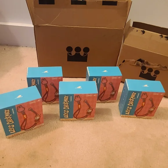 The Monster Let's Checkmate Labubu Key Pendant - Rook - Picture 2 of 3